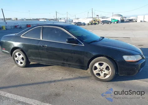2000 Honda Accord 3.0 Ex z USA, uszkodzony, nr VIN 1HGCG2252YA020416
